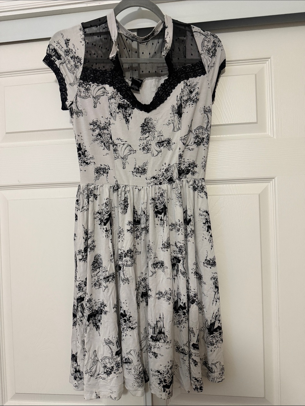 Disney White and Black Floral Casual Dress with Lace Yoke